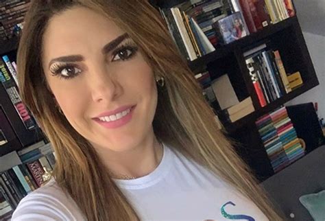 Videos íntimos de Ana Karina Soto circulan por redes